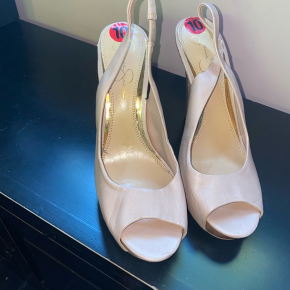 Heels - Picture 2 of 4